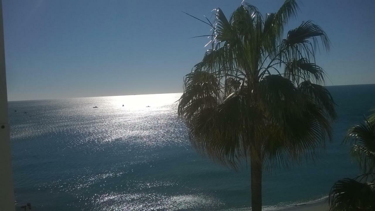 Sea Front Studio With Spacious Balcony Santa Clara Torremolinos Exteriör bild